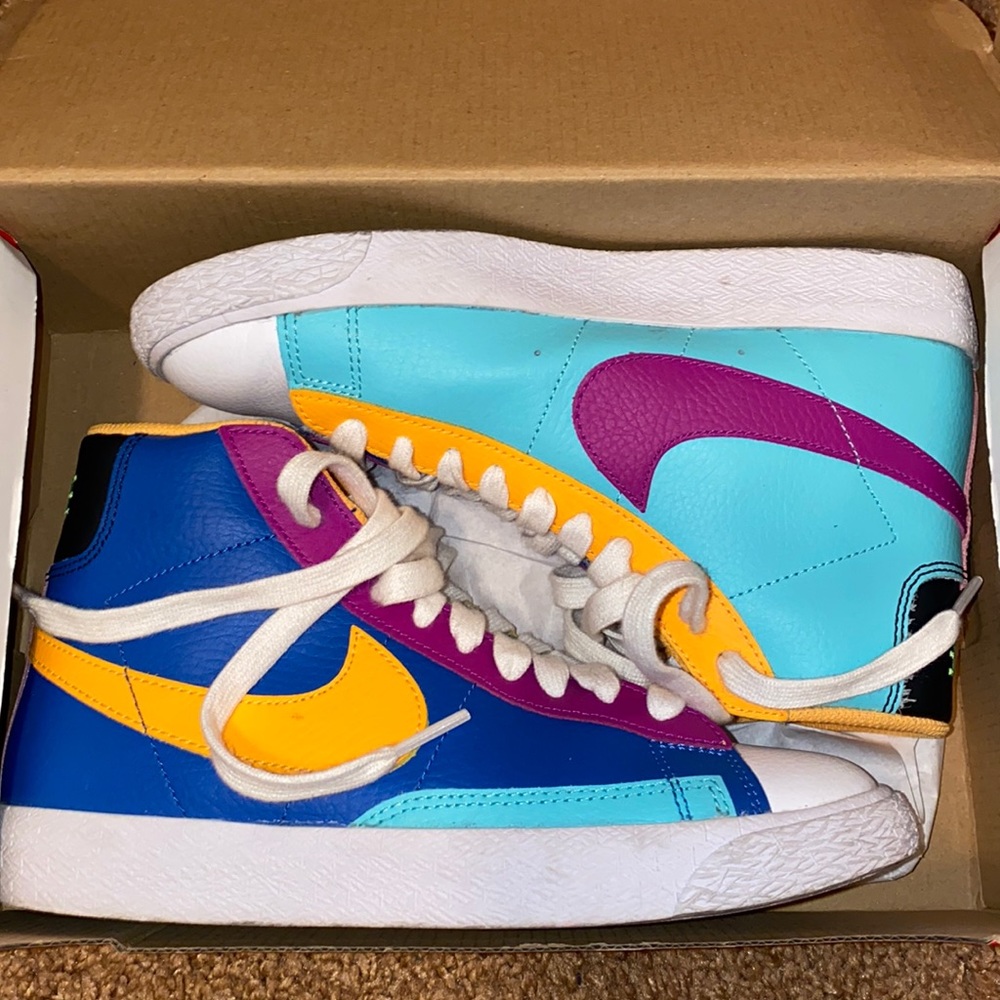 Blazer Mid